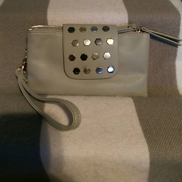 Olivia Miller Wristlet - Picture 1 of 8